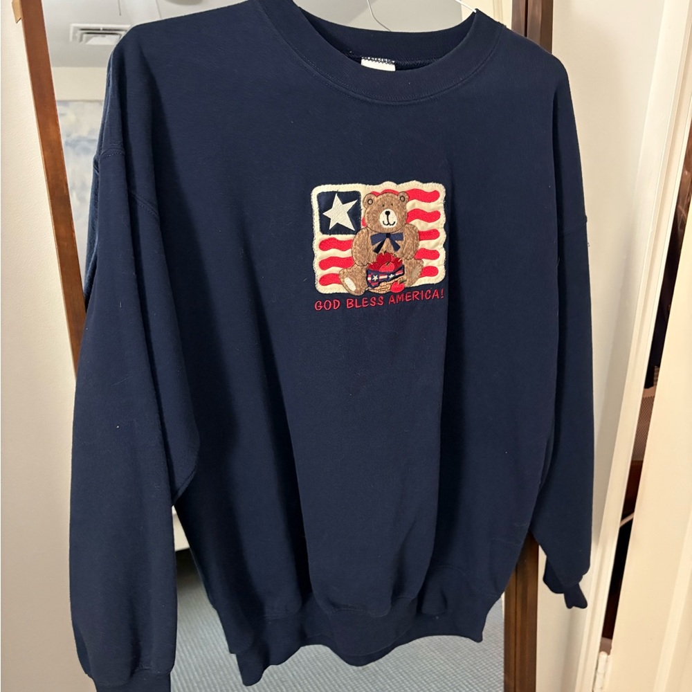 Navy Blue Sweeatshirt with Bear and Flag Design kids XL